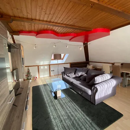 Apartment Penthouse - 4-zimmer Und Terrasse
