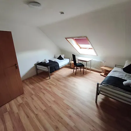 Penthouse - 4-zimmer Und Terrasse Karlsbad